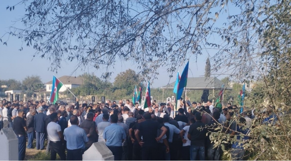 salyanda-shehid-herbi-qulluqchu-elmi-semedovun-defn-merasimi-kechirilir