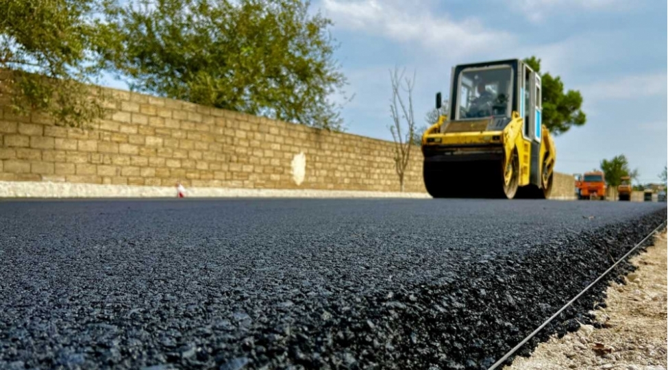 buzovna-qesebesinin-absheron-kuchesinde-temir-ishleri-davam-edir-video