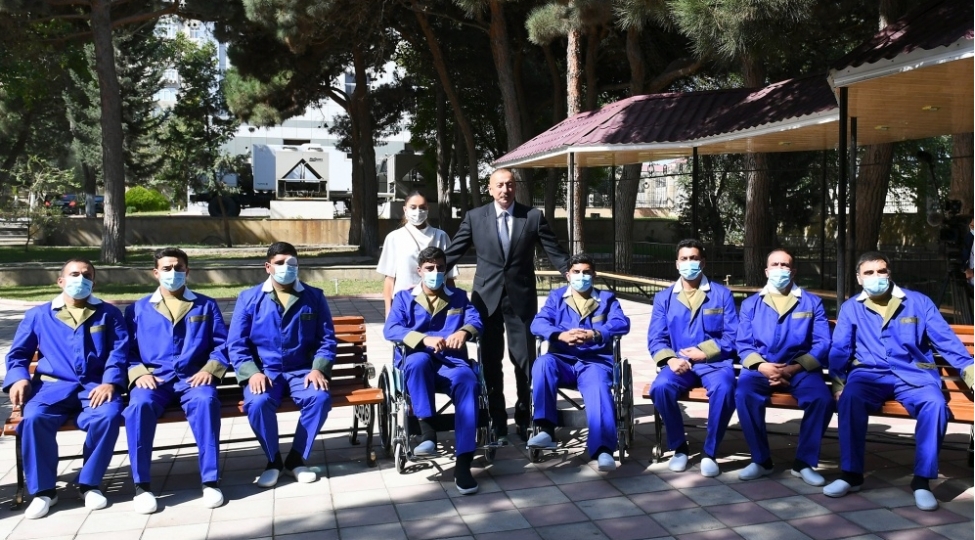 prezident-ilham-eliyev-ve-birinci-xanim-mehriban-eliyeva-yarali-herbchilerle-gorushubler-30-sentyabr-2020-ci-il-1640