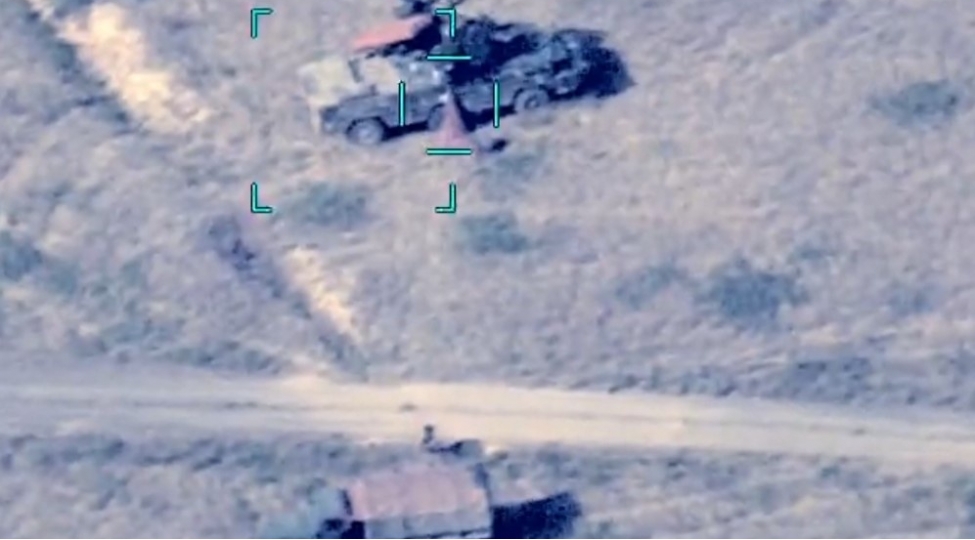 ordumuzun-bolmeleri-dushmenin-daha-bir-neche-herbi-texnikasini-mehv-edib-1-oktyabr-2020-1637