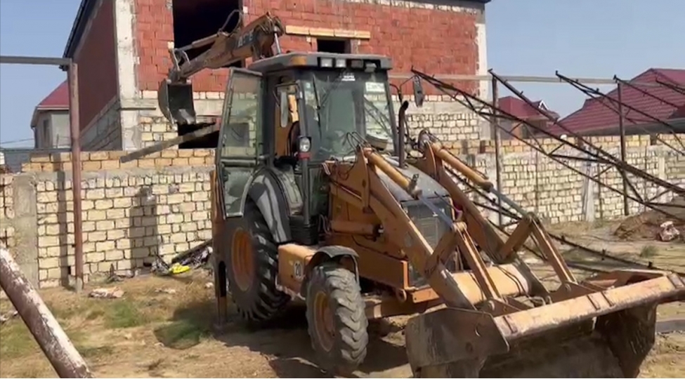 bileceride-qanunsuz-tikintinin-qarshisi-alinib-video