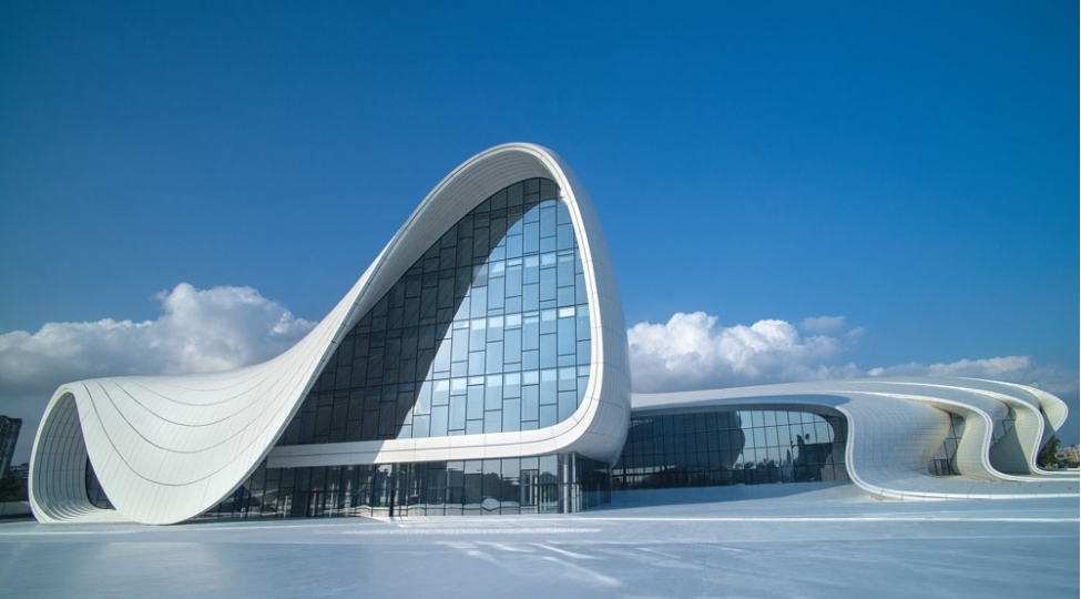 heyder-eliyev-merkezinde-dunya-xezineleri-azerbaycan-filminin-premyerasi-olacaq-video