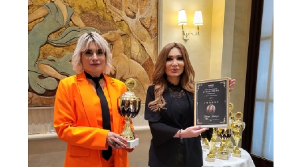 fexriyye-xelefova-annual-awards-for-top-influencers-2022-nominasiyasina-layiq-gorulub