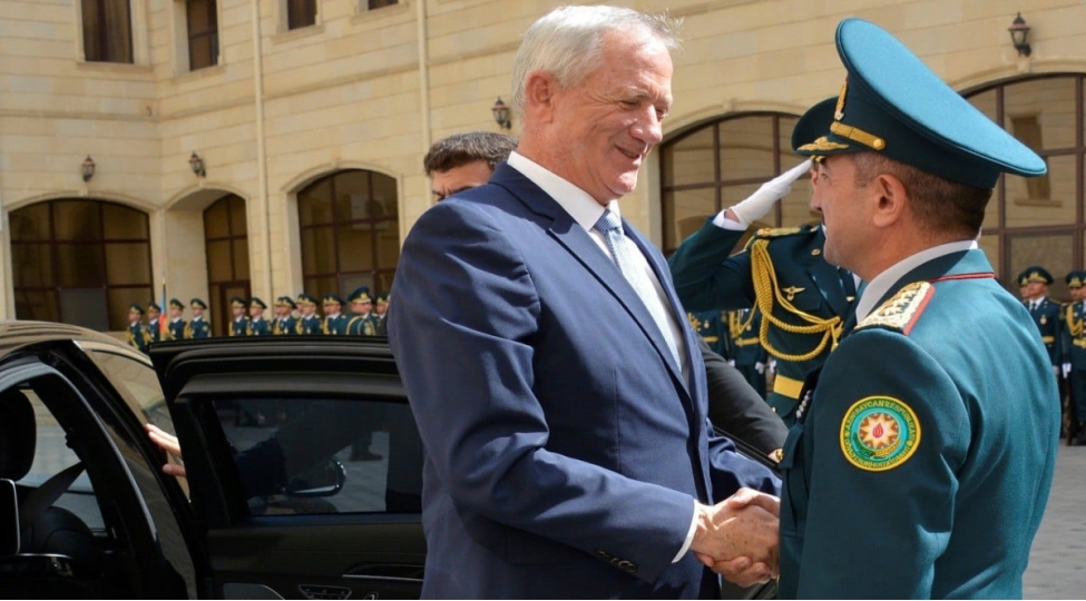 dsx-reisi-israilin-mudafie-nazirini-qebul-edib-foto