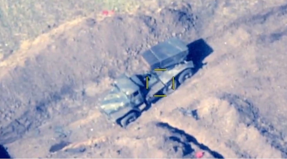 ateshkes-rejimini-pozmaq-meqsedi-ile-dushmenin-atesh-noqtelerine-chixarilan-agir-artilleriyasi-deqiq-zerbelerle-mehv-edildi-10-oktyabr-2020-1833