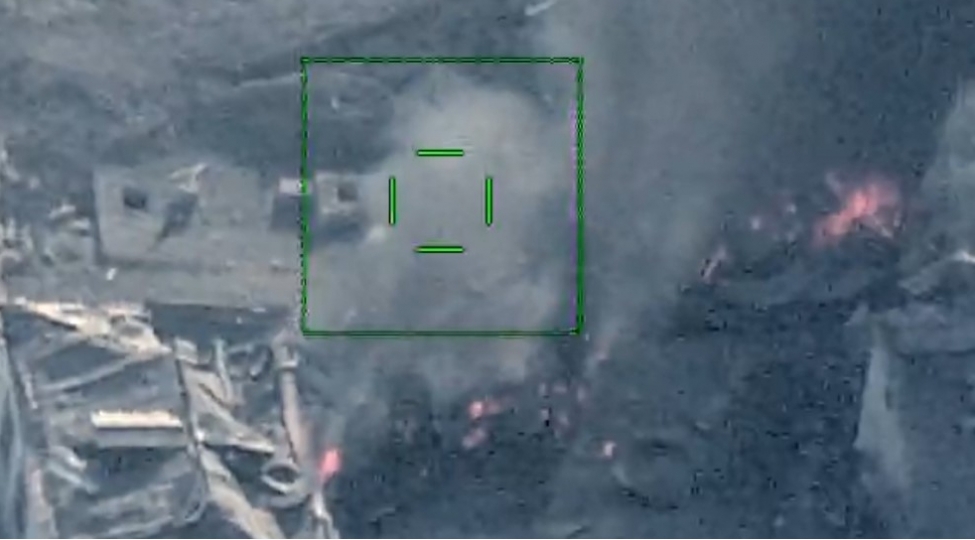 dushmenin-yanacaq-surtku-materiallari-ve-doyush-sursati-anbarlari-aviasiya-zerbeleri-ile-darmadagin-edilib-17-oktyabr-2020-1602