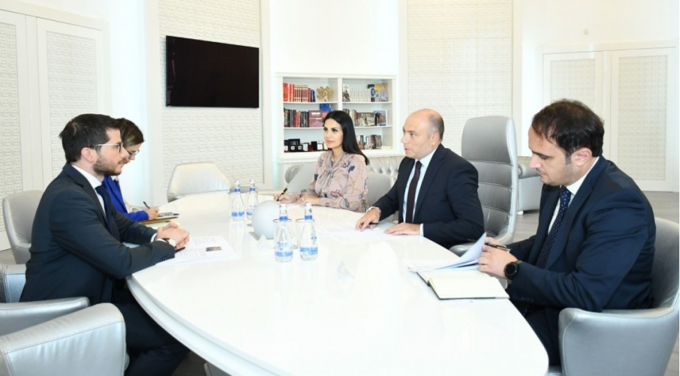 anar-kerimov-israil-sefiri-ile-gorushub