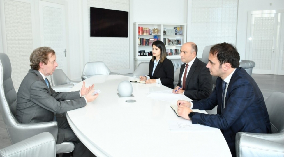 medeniyyet-naziri-elcezair-sefiri-ile-gorushub