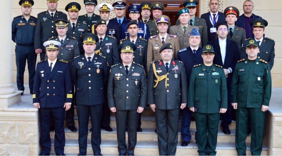 xarici-dovletlerin-herbi-attasheleri-herbi-liseyde-olublar