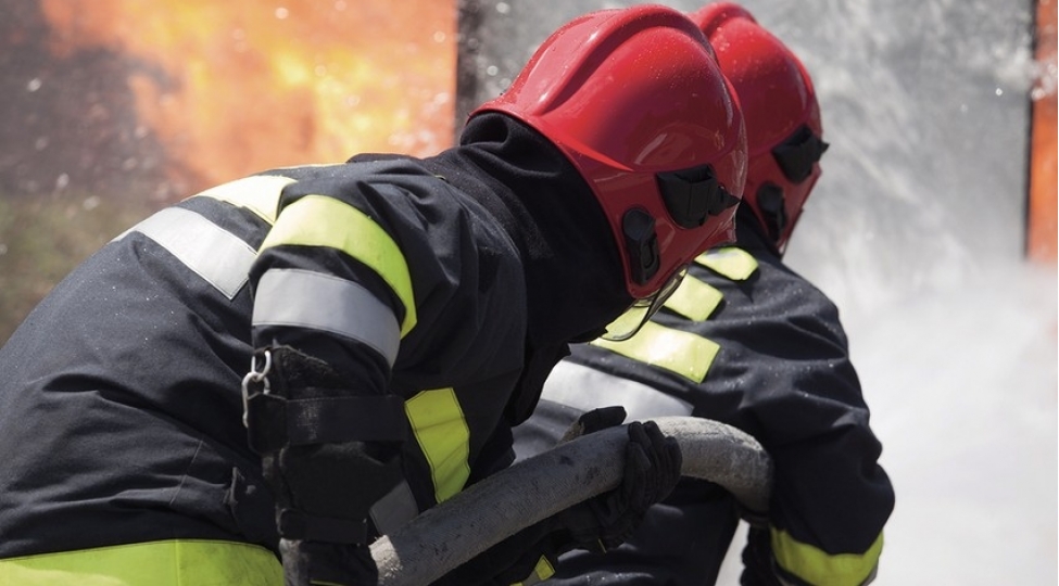 qish-parki-yaxinligindaki-tikilide-yangin-bashlayib