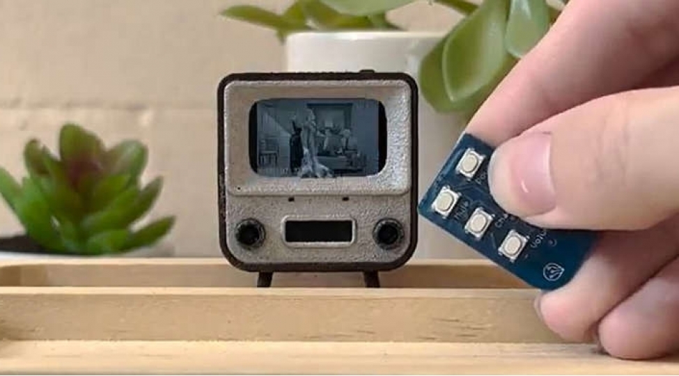 dunyanin-en-kichik-televizoru-foto