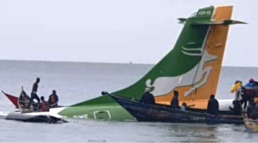 afrikada-goyertesinde-53-neferin-oldugu-teyyare-gole-dushub