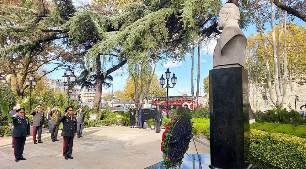 azerbaycanin-mudafie-naziri-gurcustanda-resmi-seferdedir