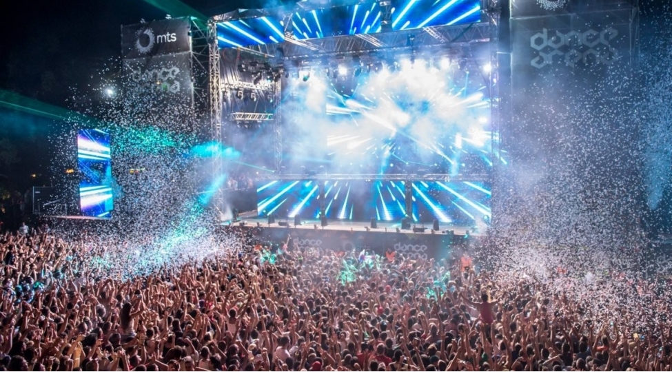 ferqli-olkelerin-ferqli-festivallari