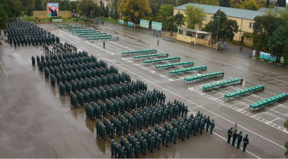 dsx-nin-herbi-hissesinde-genc-esgerlerin-andichme-merasimi-kechirilib-foto