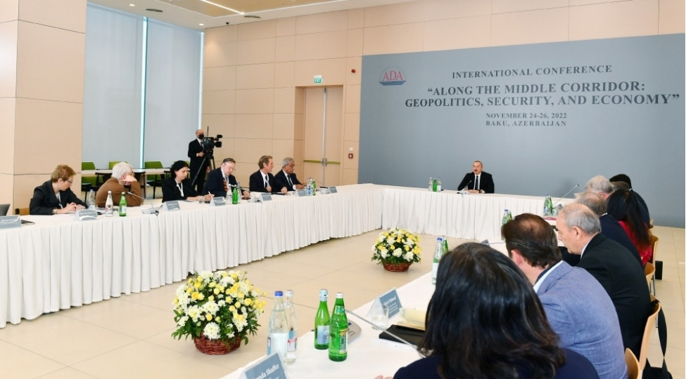 bakida-orta-dehlize-hesr-olunmush-beynelxalq-konfrans-kechirilib-prezident-tedbirde-ishtirak-edib-yenilenibfotovideo