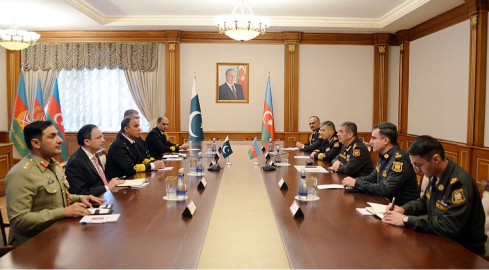 zakir-hesenov-pakistan-hdq-komandani-ile-gorushub