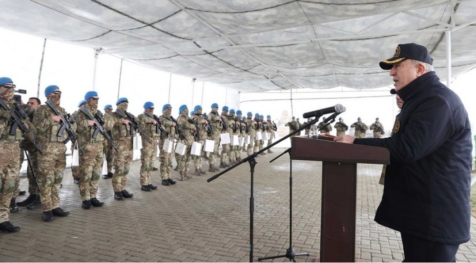 dostumuzu-birlikde-dost-gorur-dushmenimizi-birlikde-dushmen-bilirik-hulusi-akar