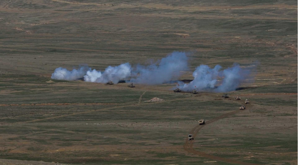 azerbaycan-turkiye-teliminde-tanklar-teyyareler-helikopterler-ve-pua-lardan-istifade-edilib-foto