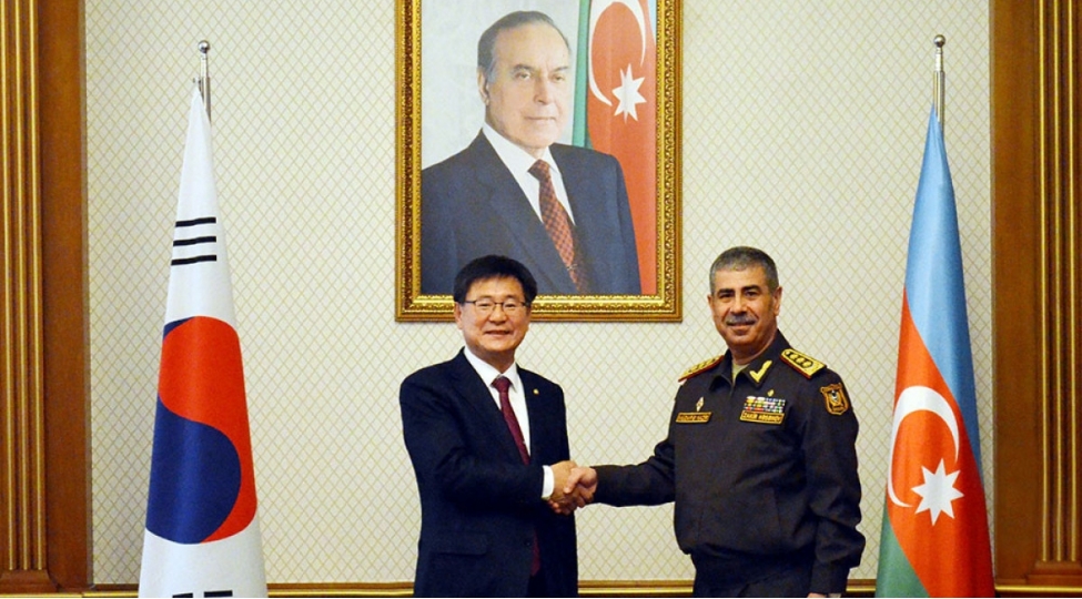 azerbaycan-koreya-herbi-emekdashligi-muzakire-edilib