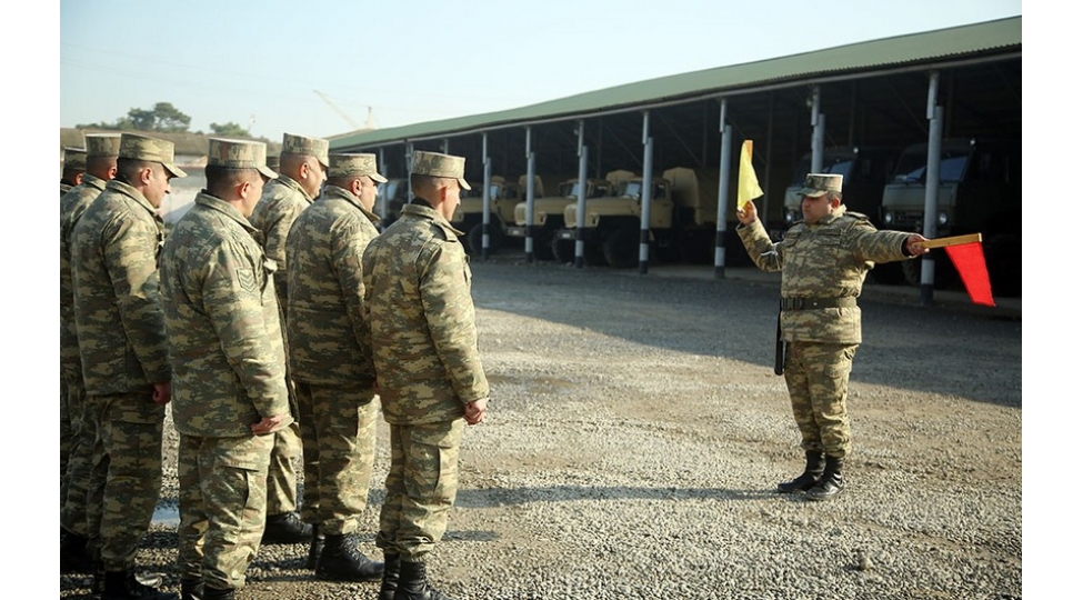azerbaycan-ordusunda-suruculerin-meshgeleleri-kechirilir-video