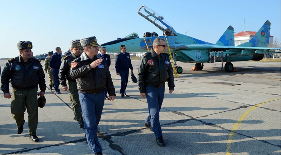 turkiye-numayende-heyeti-hhq-nin-herbi-hisselerinde-olub-foto