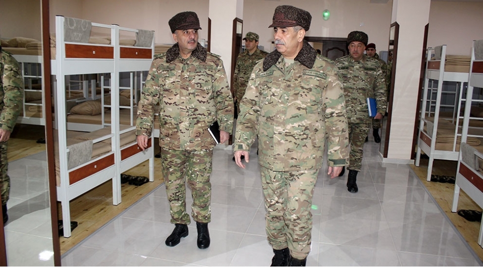 azerbaycan-ordusu-yeni-avtomobil-texnikasi-xususi-texnika-ve-avadanliqlar-alib-foto