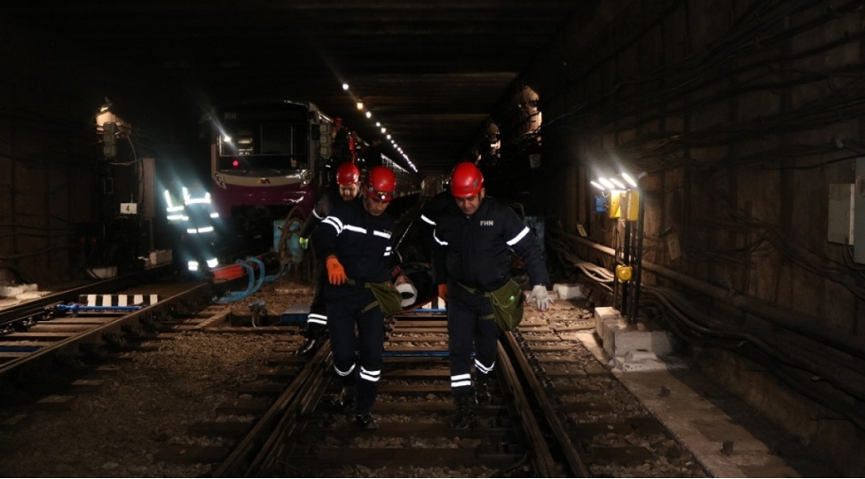 fhn-metronun-neftchiler-stansiyasinda-telim-kechirib-video