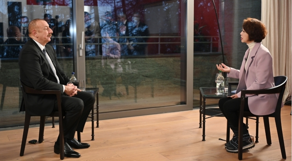 prezident-ilham-eliyev-davosda-chinin-cgtn-televiziya-kanalina-musahibe-verib-video