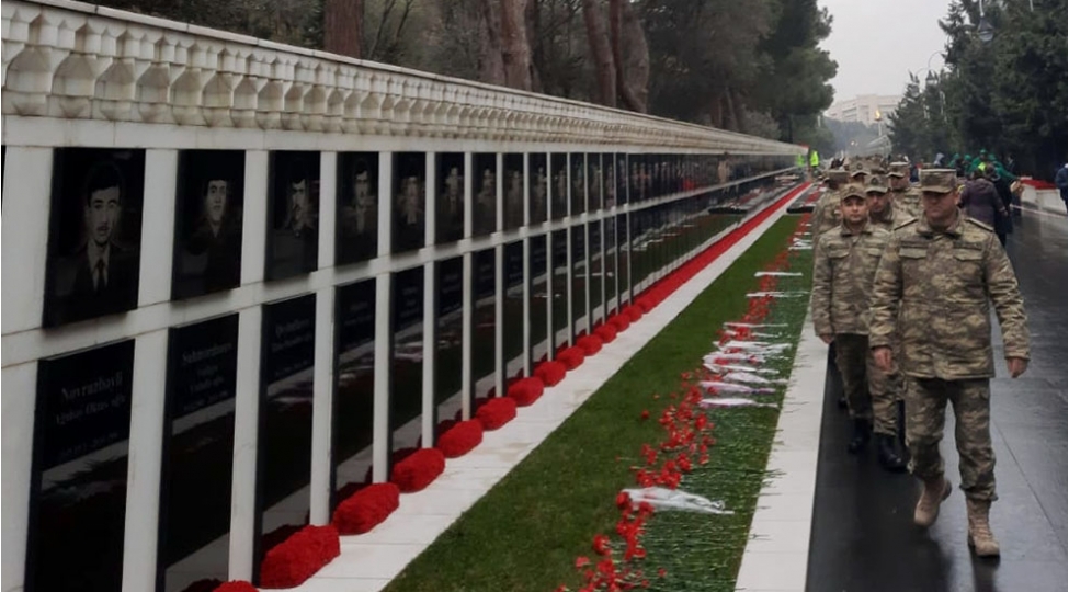 azerbaycan-ordusunda-20-yanvar-faciesinin-ildonumu-ile-elaqedar-silsile-tedbirler-kechirilib-video