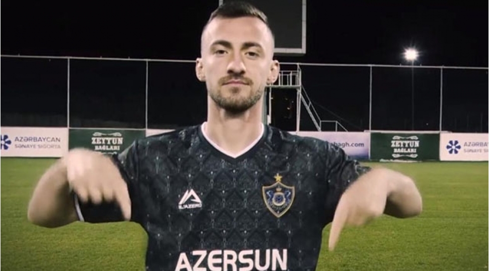 albaniya-millisinin-futbolchusu-qarabagda-video