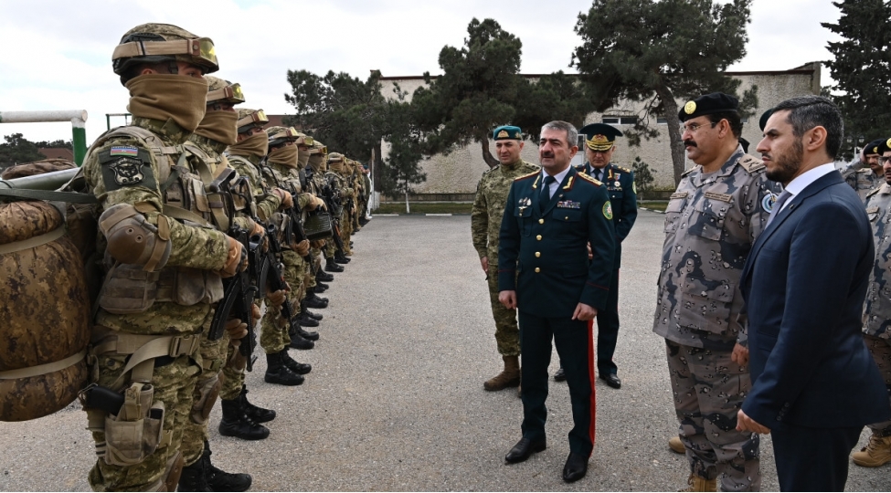 seudiyye-erebistani-serhed-muhafizesinin-rehberi-dsx-nin-doyush-fealiyyeti-ile-tanish-olub-foto