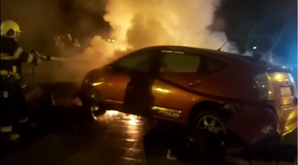 bakida-sekiye-chirpilan-avtomobil-yanib-video