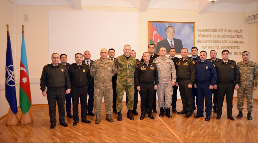 nato-nun-telim-kursunun-dinleyicilerine-sertifikatlar-teqdim-olunub