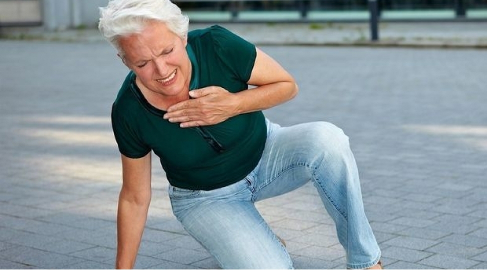 ureyi-ardicil-besh-defe-dayanan-qadin-sag-qaldi