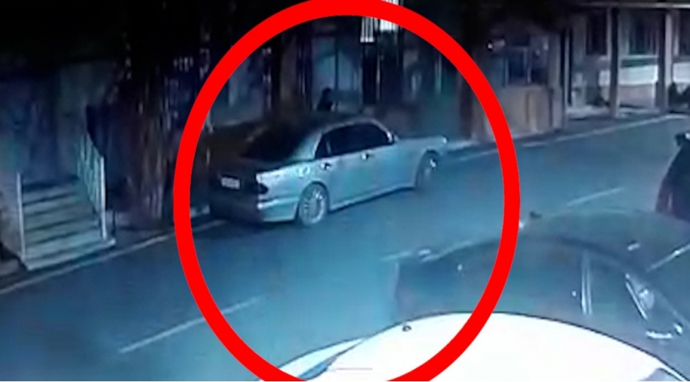 bakida-serxosh-halda-6-avtomobile-ziyan-vuran-shexs-saxlanilib-video