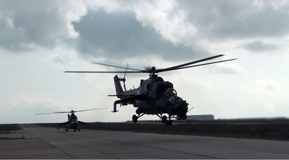 mn-herbi-pilotlar-telim-meshq-uchushlari-icra-edib-video