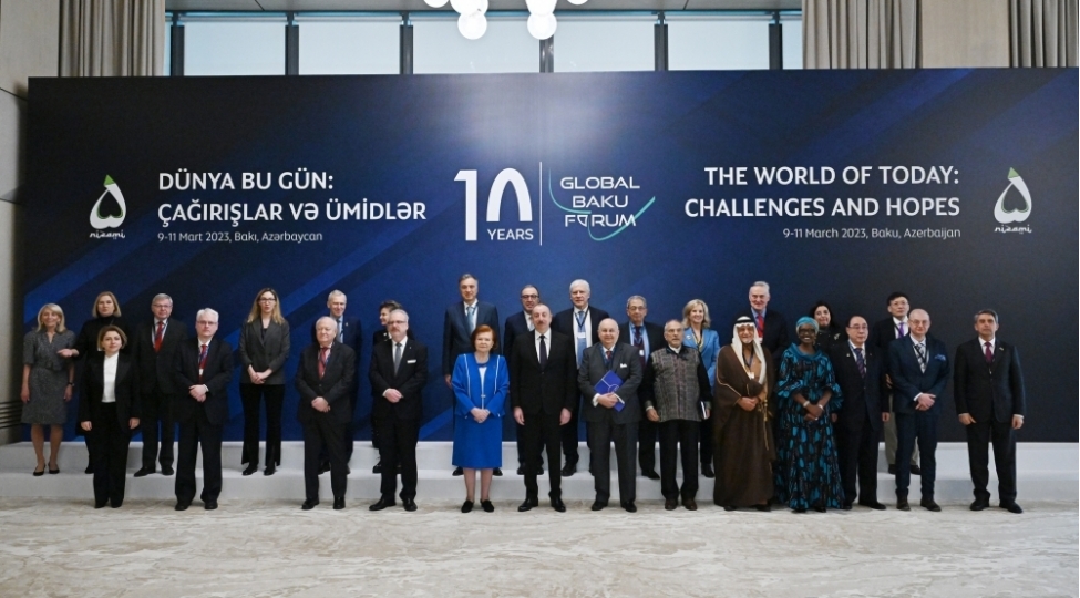 siyasi-davos-forumu-yaxud-diqqet-regionun-diplomatiya-paytaxtina-tehlilvideo