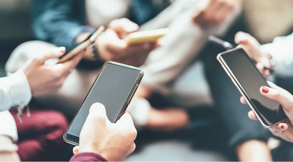 whatsapp-bu-shexsleri-blok-edir