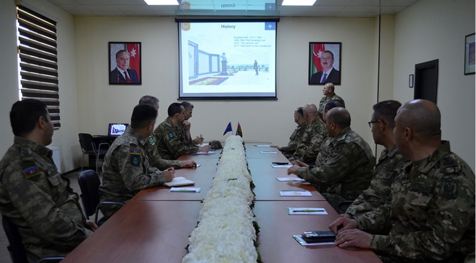 nato-nun-numayende-heyeti-n-herbi-hissesini-ziyaret-edib