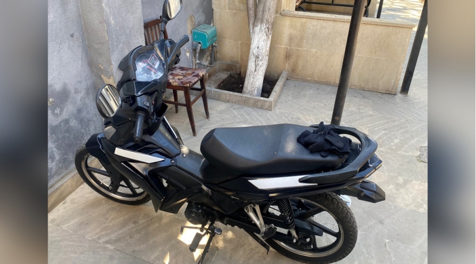 suraxanida-mopedleri-ogurlayan-shexs-tutulub-video