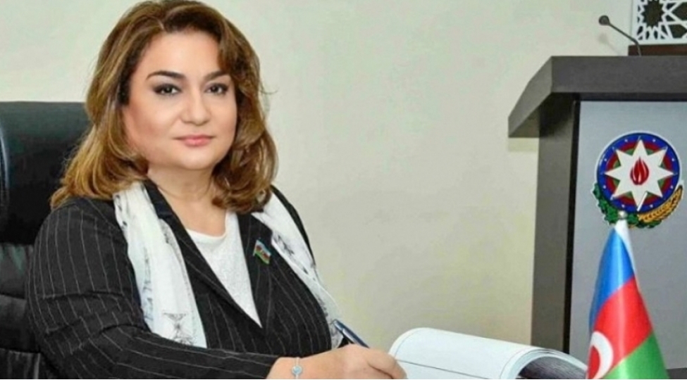 biz-oz-milli-menevi-deyerlerimizle-adet-enenelerimizle-fexr-edirik