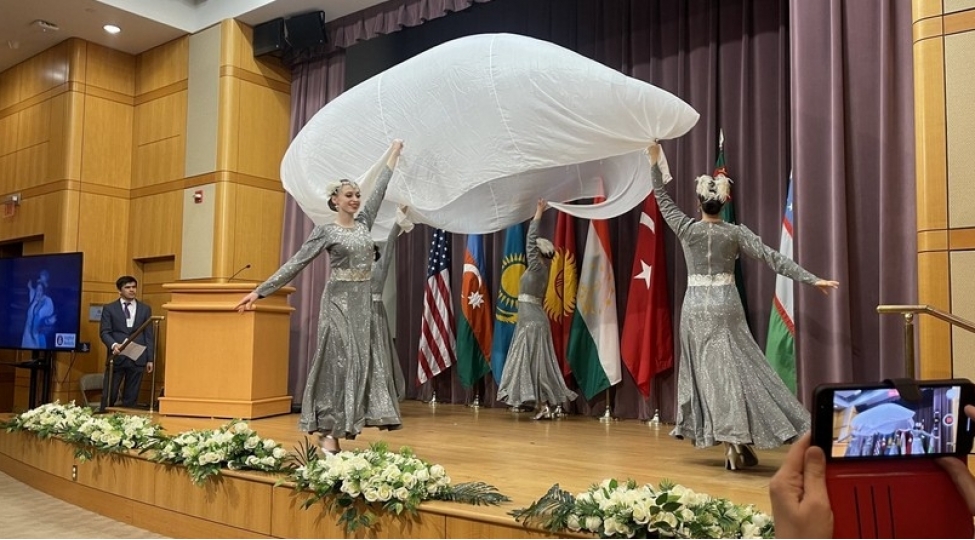 azerbaycan-ve-daha-6-olkenin-absh-daki-sefirlikleri-novruz-merasimi-teshkil-edibler