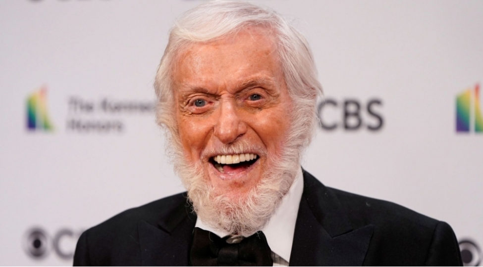 97-yashli-aktyor-avtomobil-qezasina-dushdu