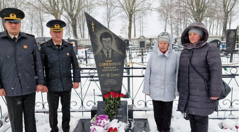 belarusda-azerbaycanin-milli-qehremaninin-xatiresi-anilib-foto