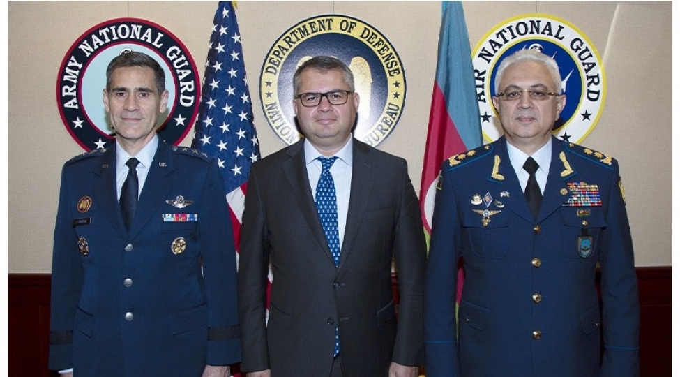 azerbaycan-ve-absh-arasinda-ikiterefli-mudafie-meseleleri-muzakire-olunub-yenilenib