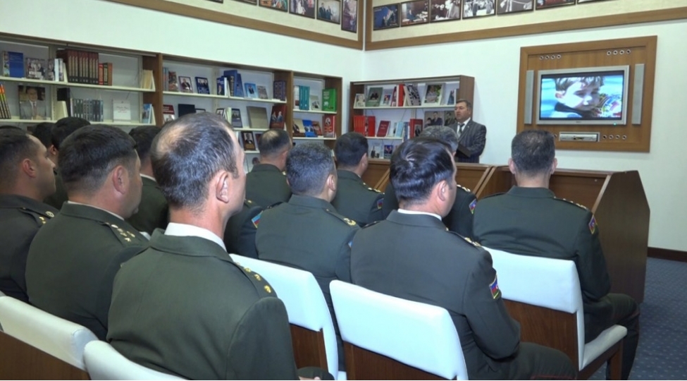 elahidde-umumqoshun-ordunun-zabitleri-heyder-eliyev-muzeyinde-olub-fotovideo