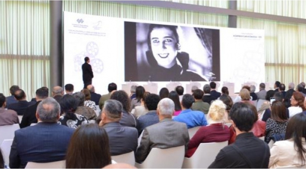 tenderler-kino-sahesindeki-yaradici-insanlara-manee-olur