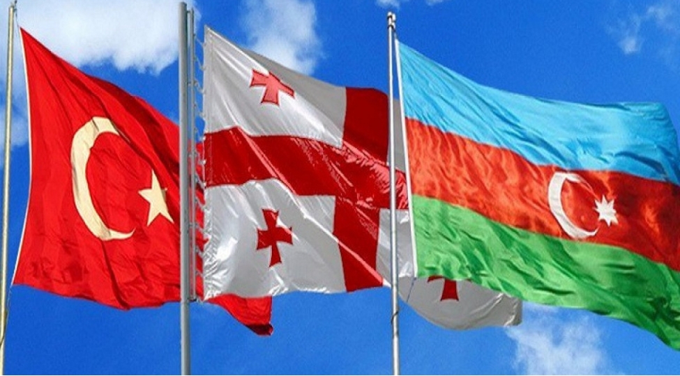 azerbaycan-ve-gurcustan-mudafie-nazirleri-azerbaycan-turkiye-gurcustan-uchterefli-formatini-muzakire-edib