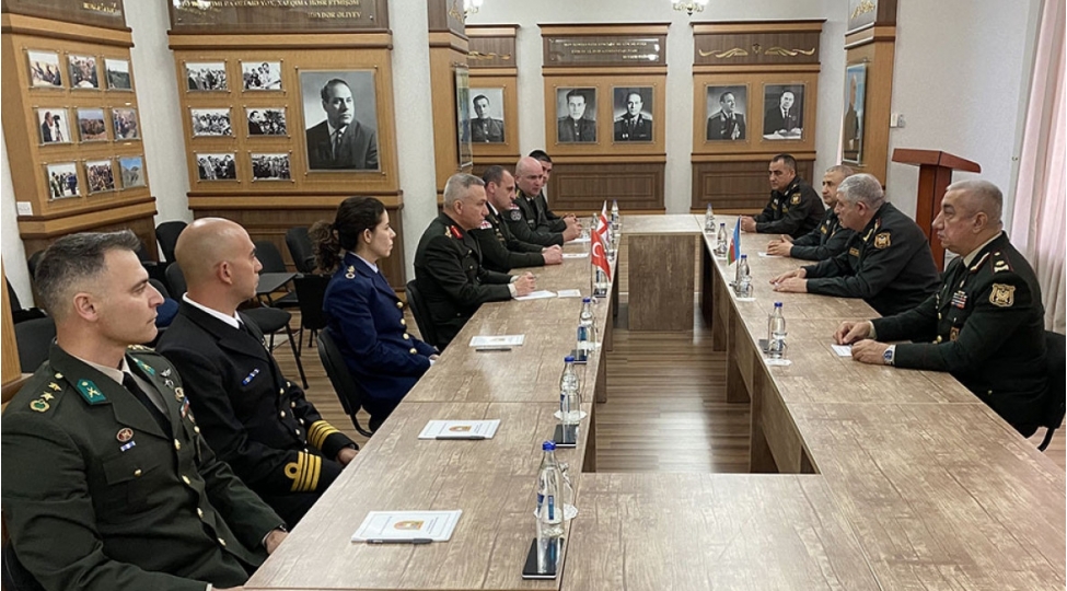 bakida-azerbaycan-turkiye-ve-gurcustan-herbi-mekteb-rehberlerinin-gorushu-kechirilib